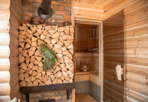 Aromaterapia en saunas de leña: Aceites esenciales y hierbas