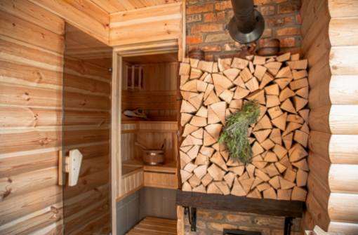 Los beneficios de usar una sauna de leña.